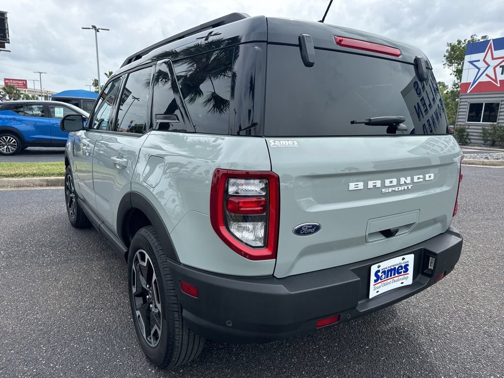 Certified 2024 Ford Bronco Sport Outer Banks w/ Tech Package AWD/4WD image 3