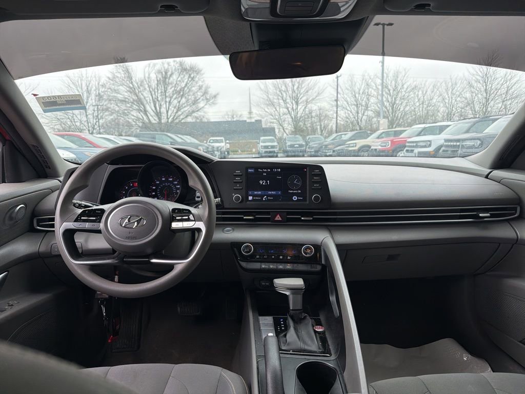 Used 2021 Hyundai Elantra SEL image 5