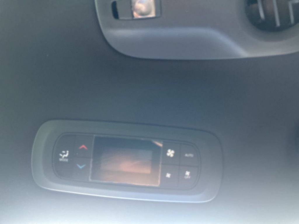 New 2026 Chrysler Pacifica Select FWD image 28