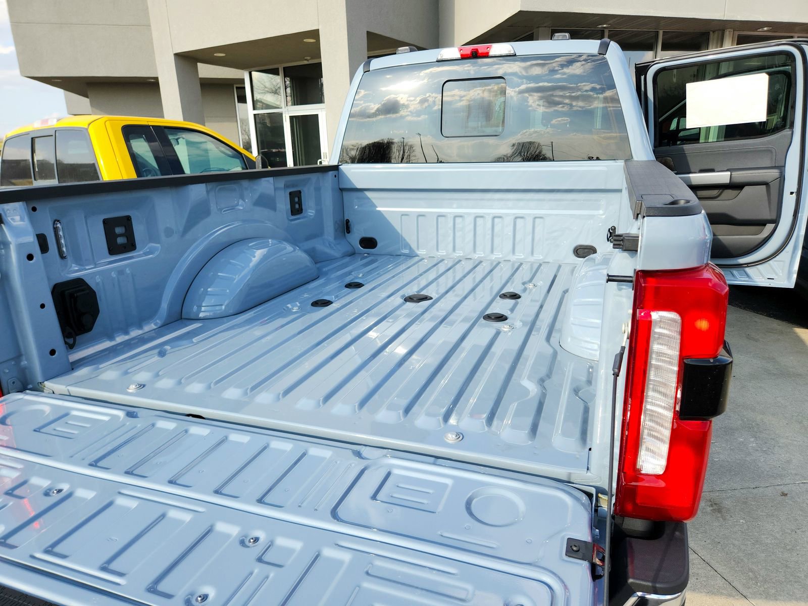 New 2026 Ford F250 Lariat w/ Lariat Premium Package image 31