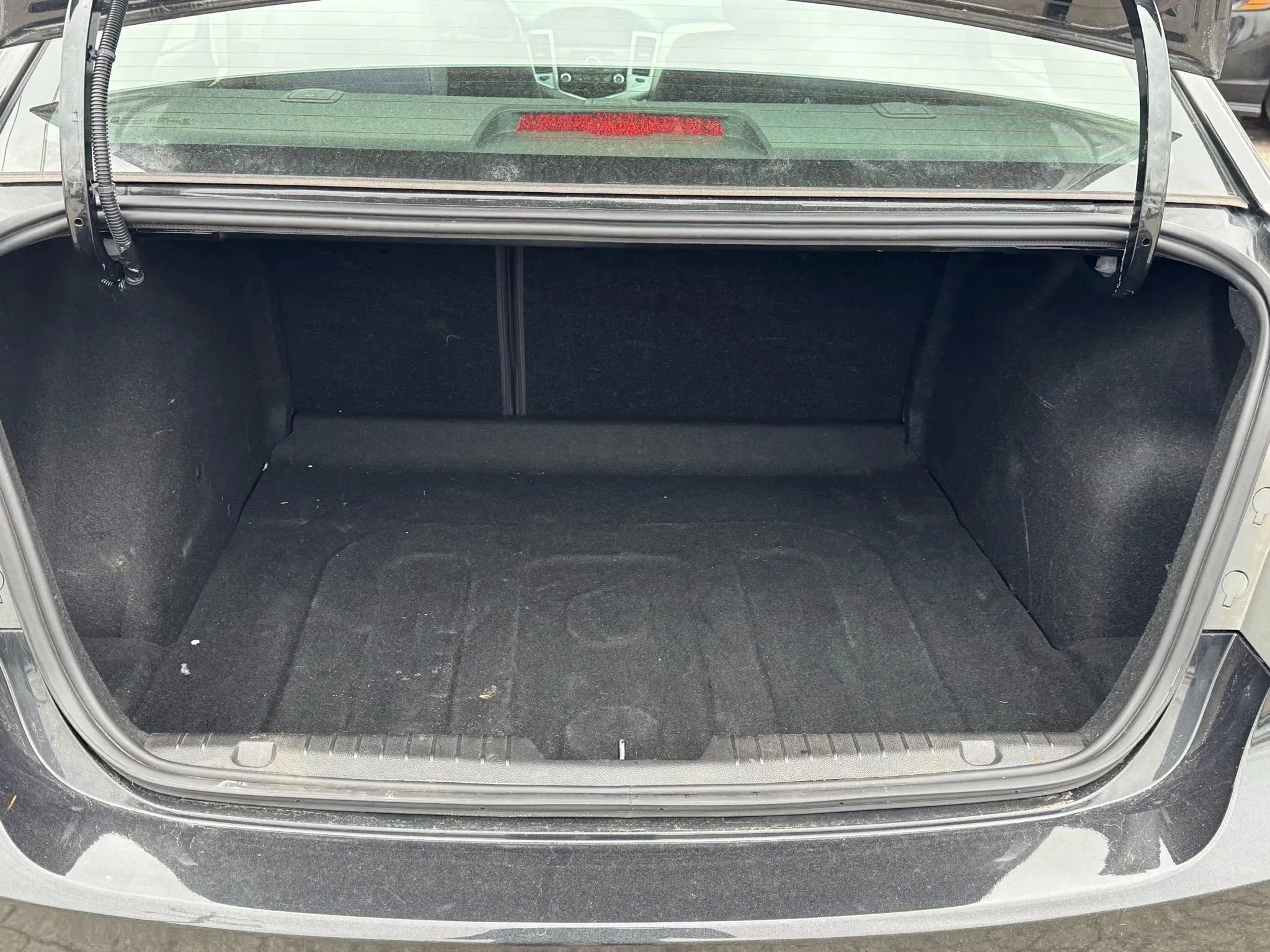 Used 2014 Chevrolet Cruze LS image 9