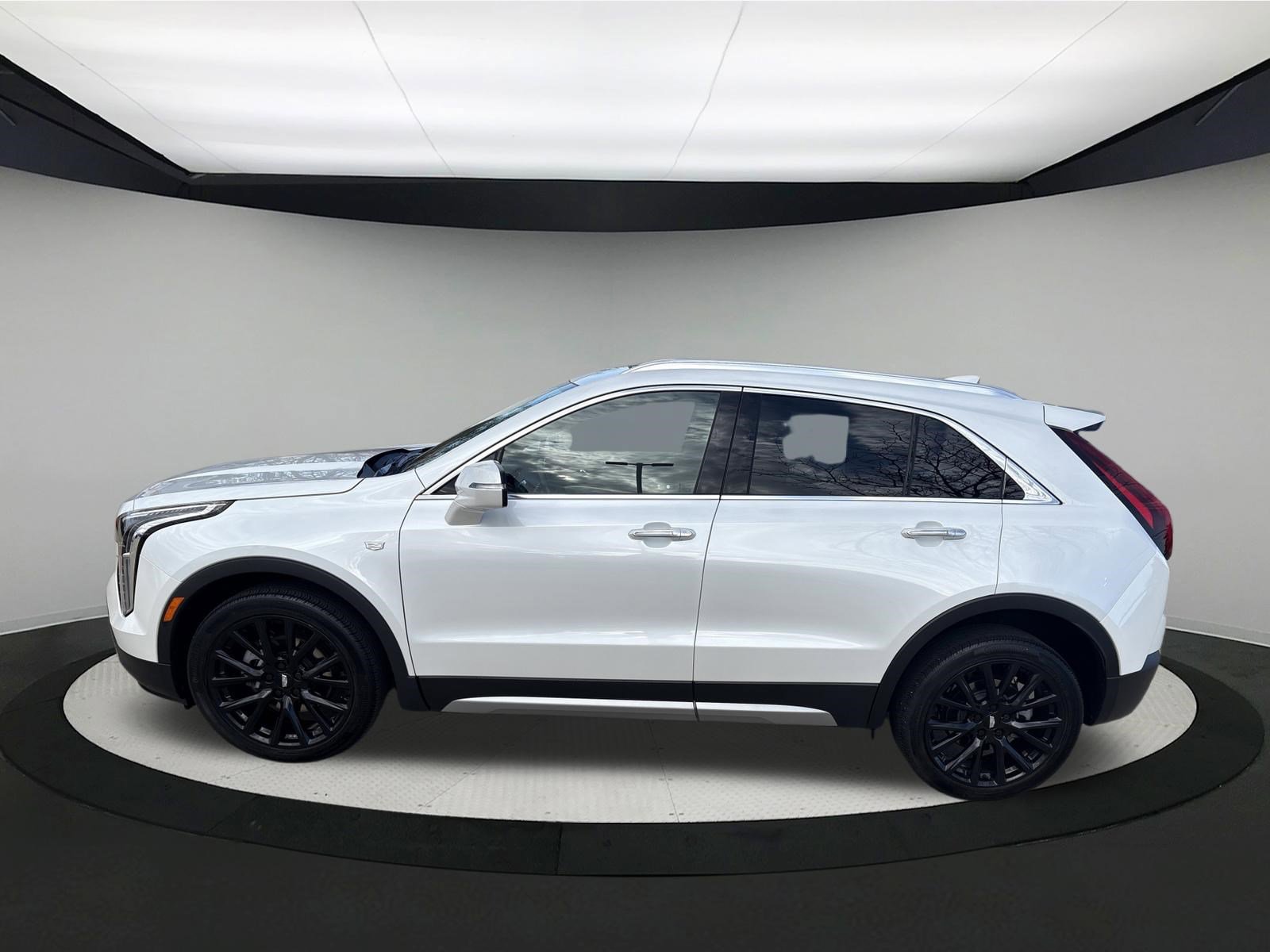 Used 2023 Cadillac XT4 Premium Luxury w/ Driver Assist Package image 4