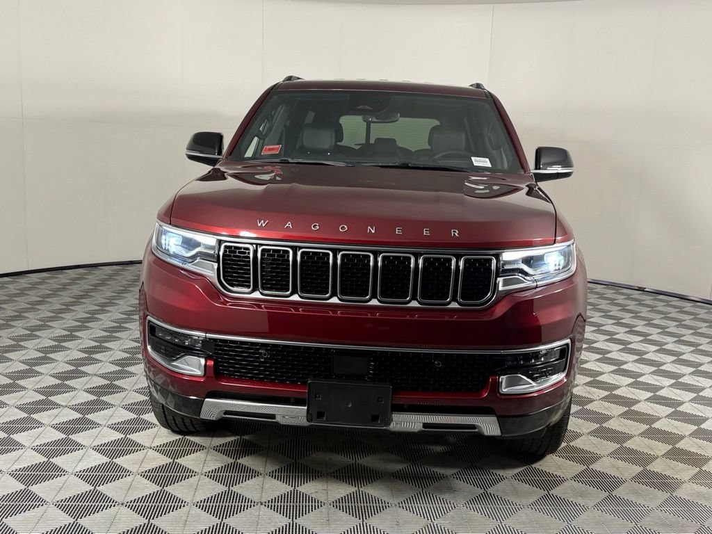 Used 2023 Jeep Wagoneer Series III w/ Preferred Equipment Group AWD/4WD image 5