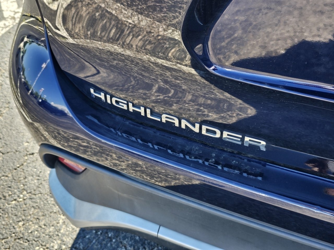 Used 2021 Toyota Highlander XSE AWD/4WD image 19