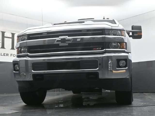 Used 2019 Chevrolet Silverado 2500 LT w/ LT Convenience Package AWD/4WD image 60