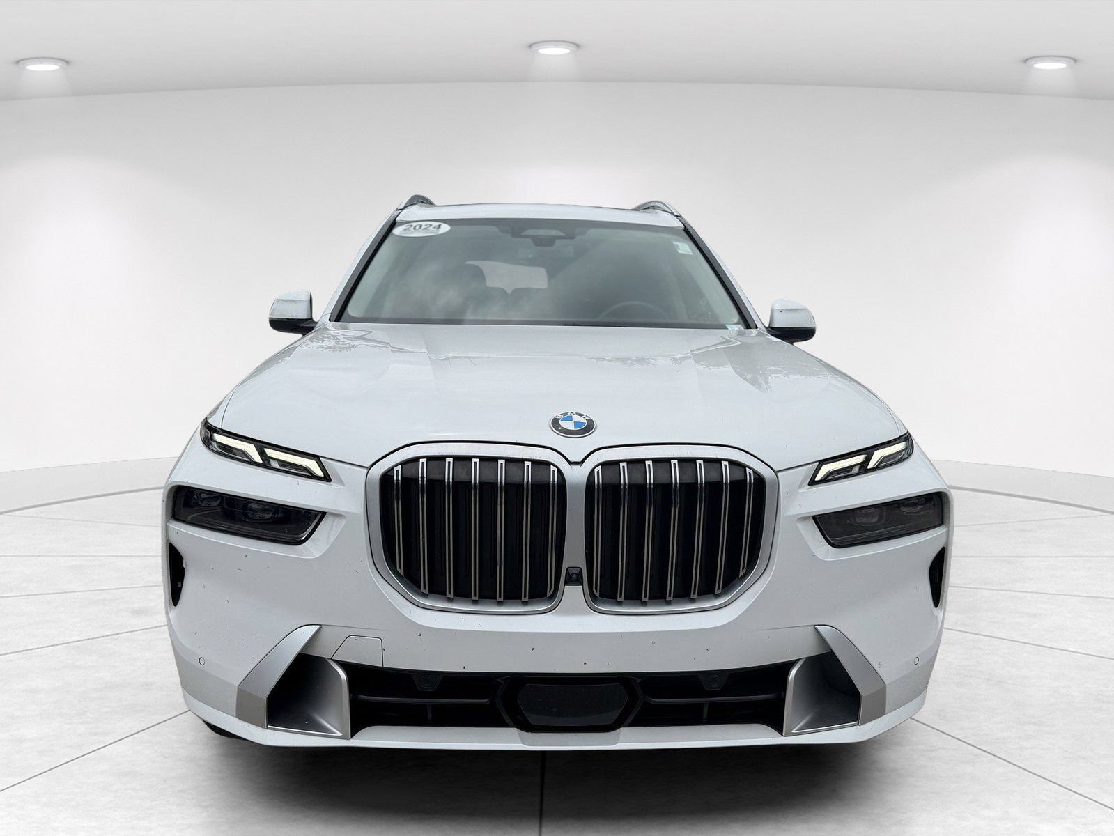 Certified 2024 BMW X7 xDrive40i w/ Executive Package AWD/4WD image 2