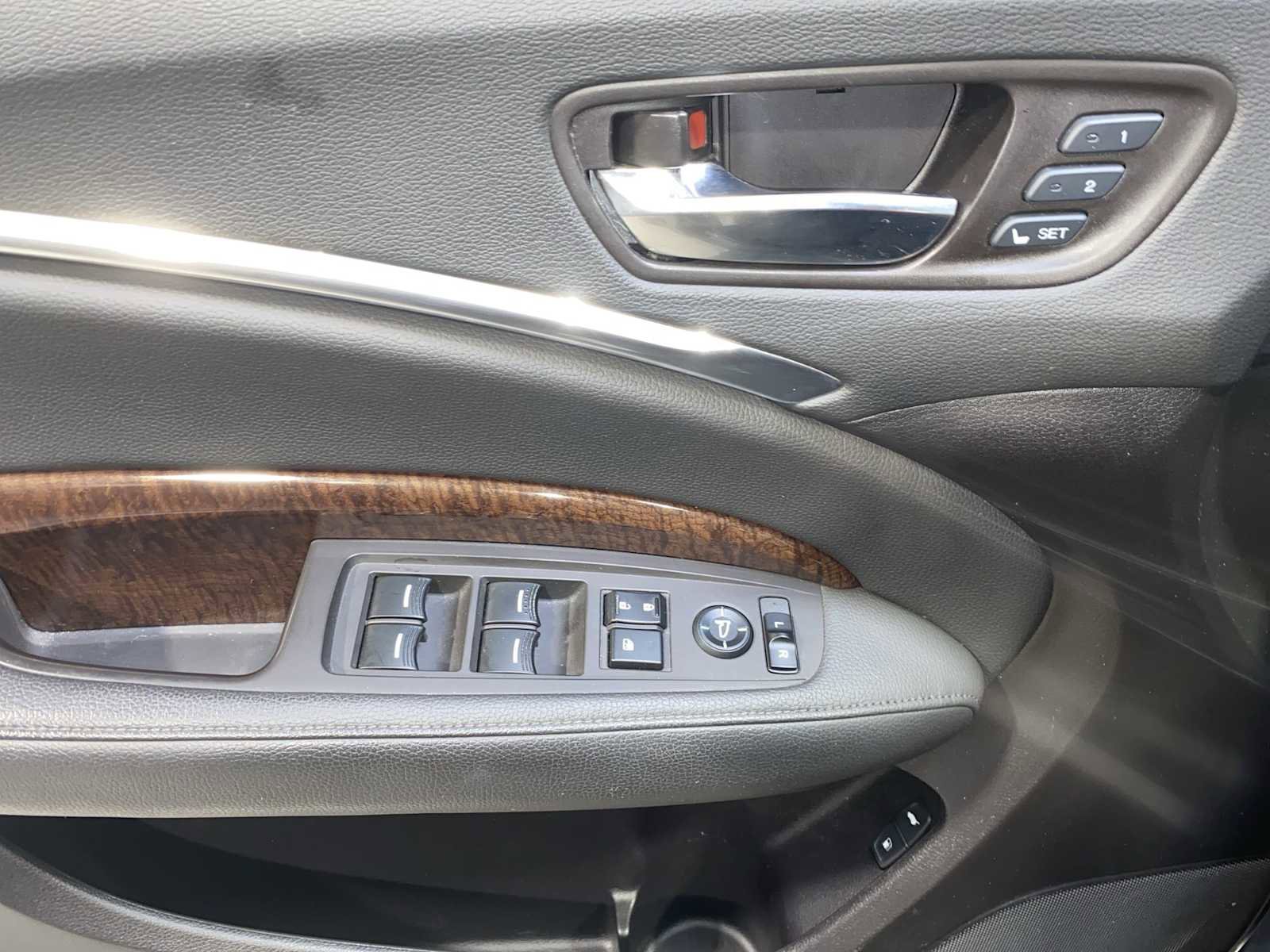 Used 2019 Acura MDX SH-AWD image 23