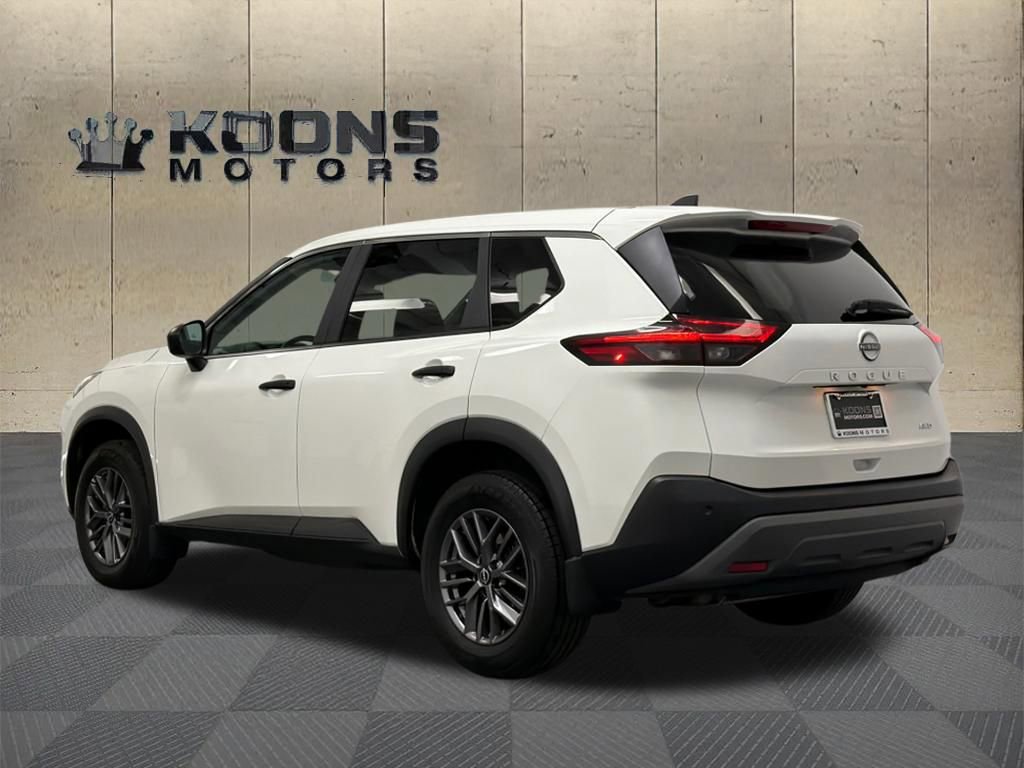Used 2023 Nissan Rogue S AWD/4WD image 6