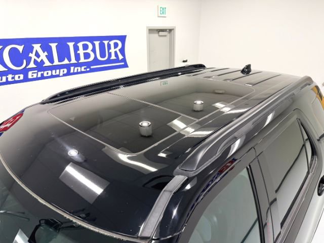 Used 2017 Ford Explorer XLT w/ Equipment Group 202A image 12