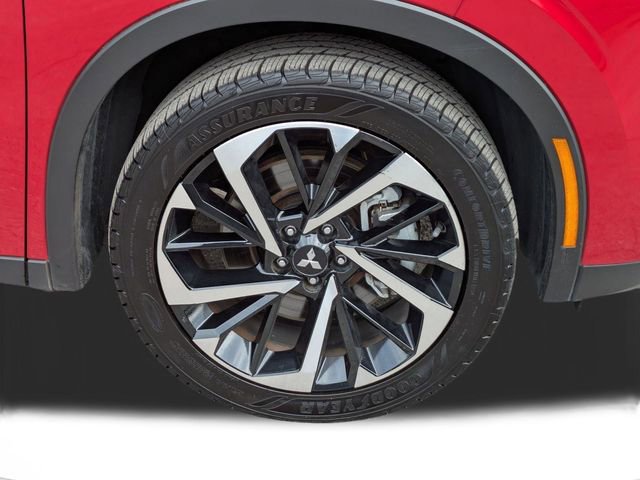 Used 2024 Mitsubishi Outlander SE image 11