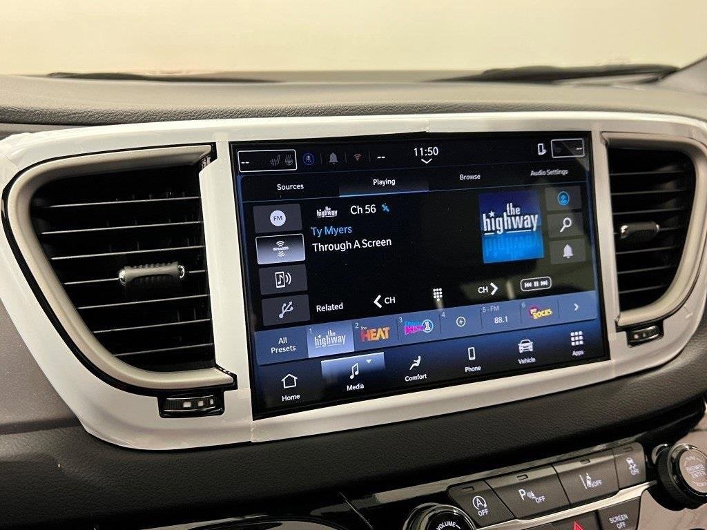 New 2026 Chrysler Voyager LX image 14