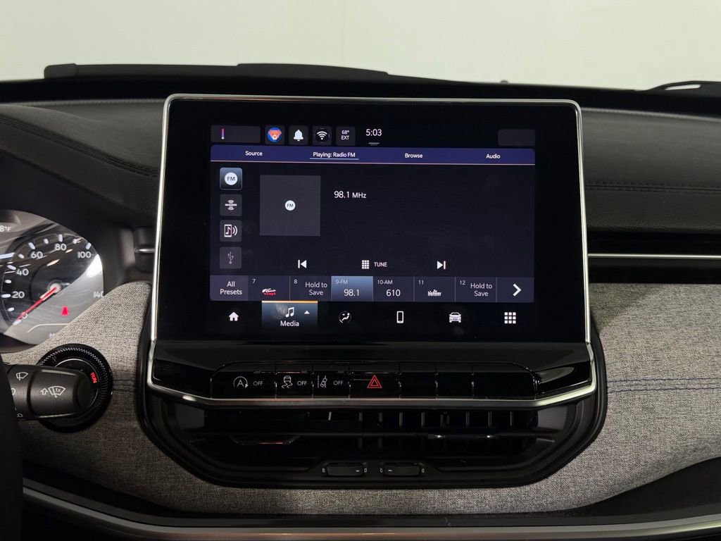 Certified 2024 Jeep Compass Latitude image 17