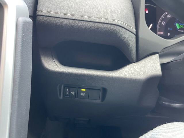 Used 2025 Toyota RAV4 XLE image 24