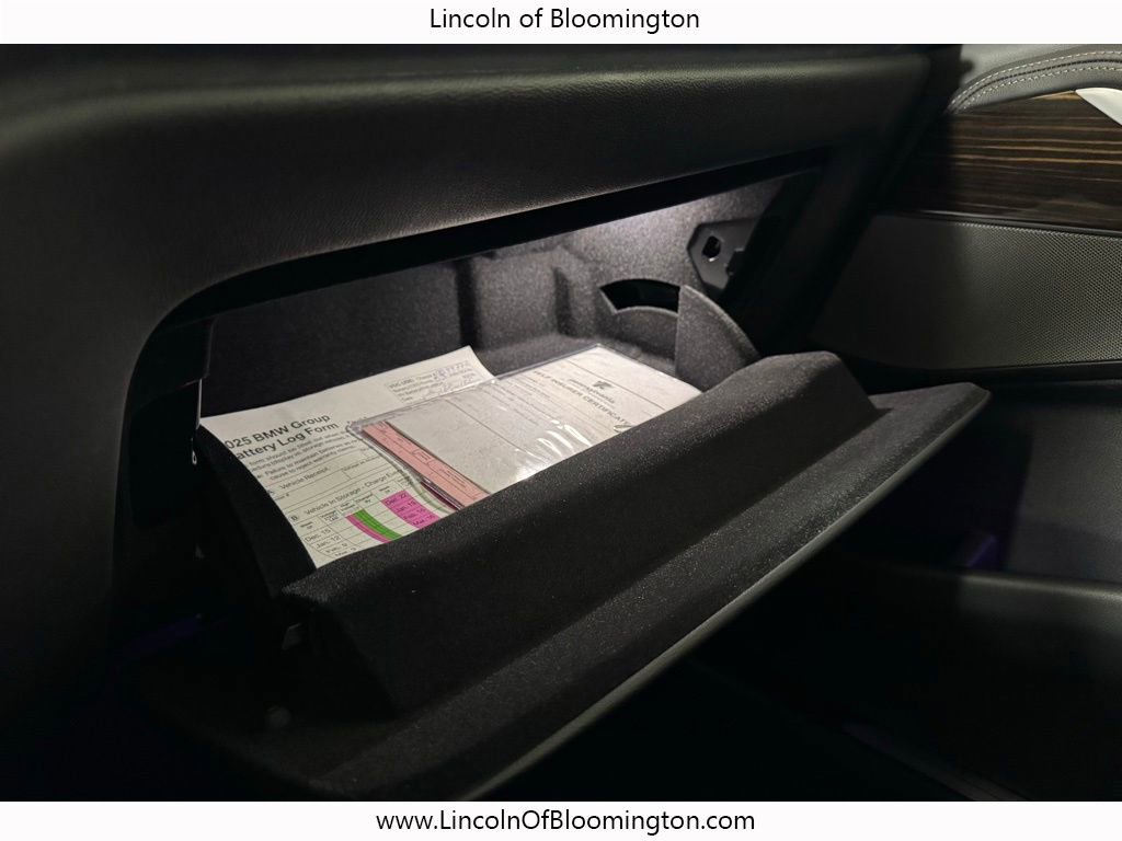 Used 2026 BMW X7 xDrive40i image 61