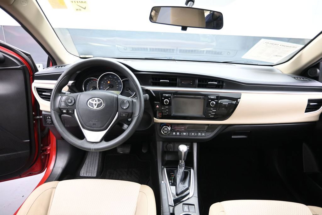 Used 2016 Toyota Corolla LE FWD image 19