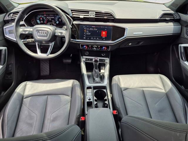 Used 2022 Audi Q3 2.0T Premium Plus w/ Premium Plus Package AWD/4WD image 16