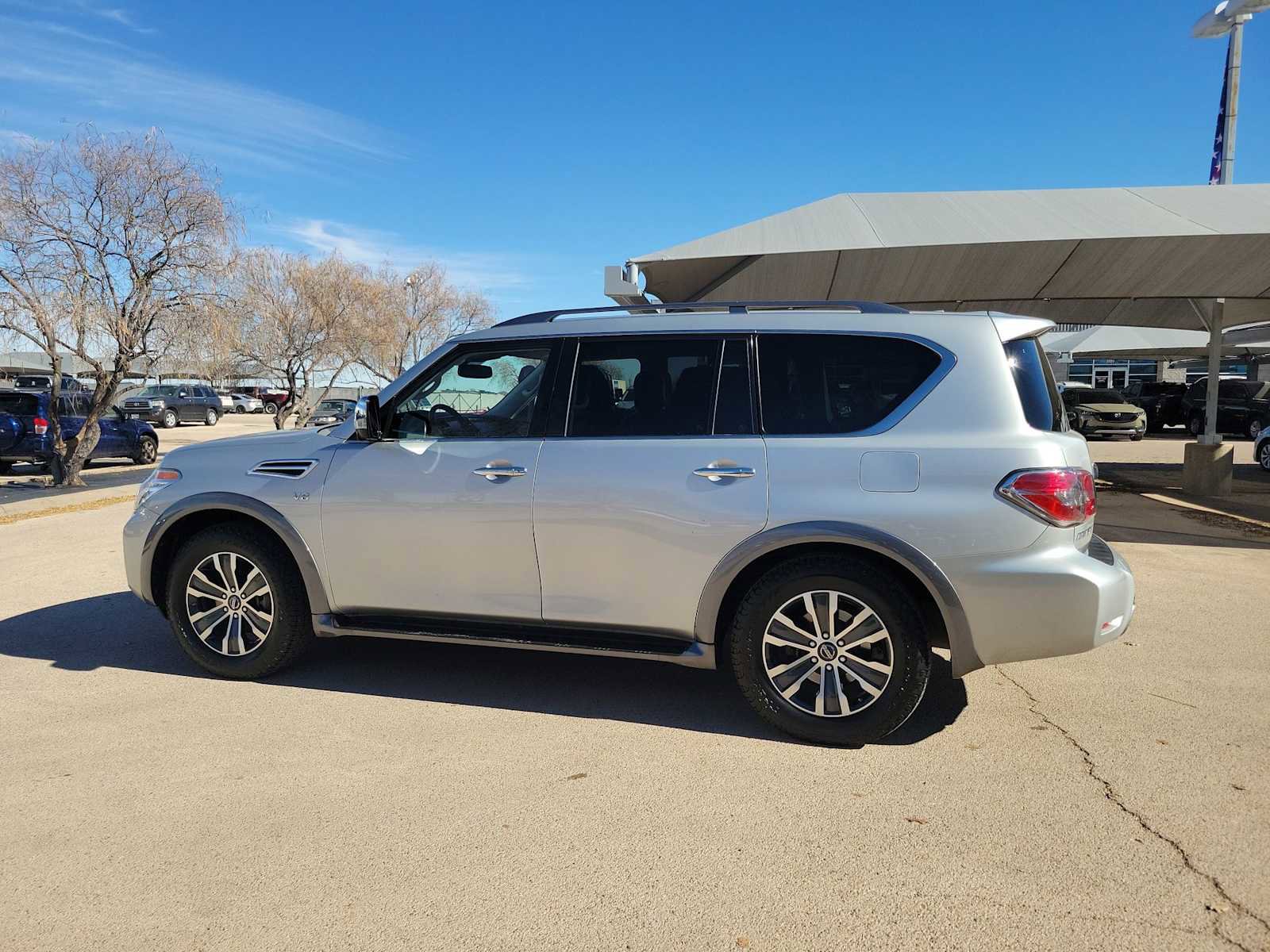 Used 2020 Nissan Armada SL image 3