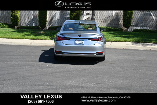 Certified 2025 Lexus ES 300h w/ Premium Package FWD image 5
