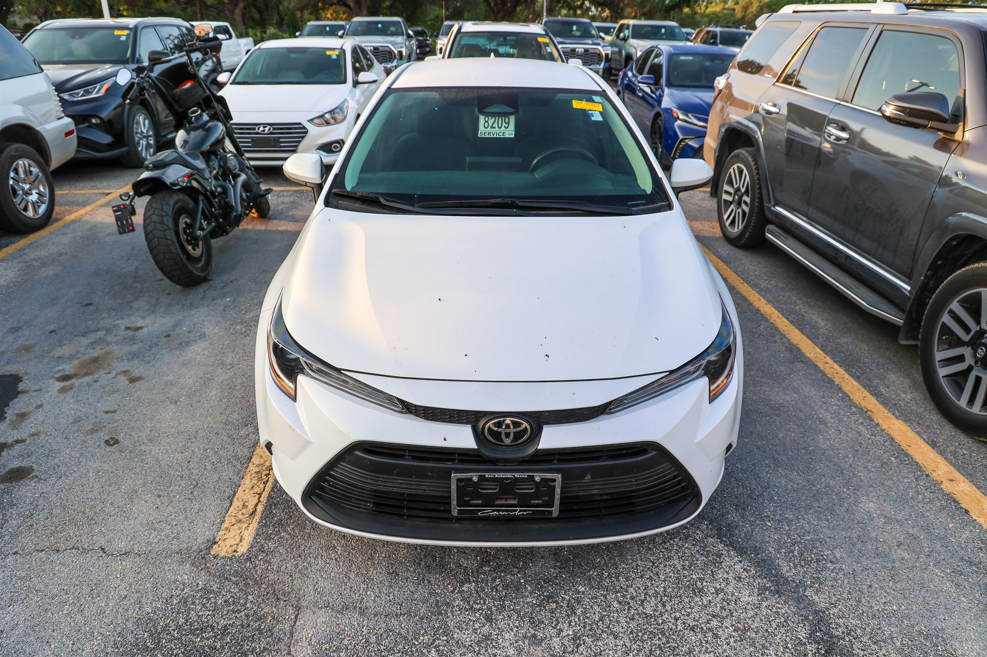 Used 2024 Toyota Corolla LE FWD image 5