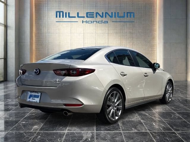 Used 2023 MAZDA MAZDA3 s FWD image 4