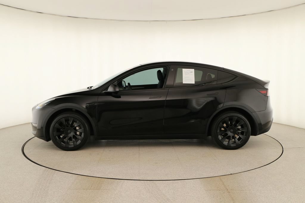 Used 2023 Tesla Model Y Long Range AWD/4WD image 2