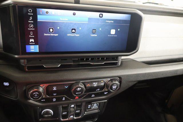 Used 2025 Jeep Wrangler Sport image 16