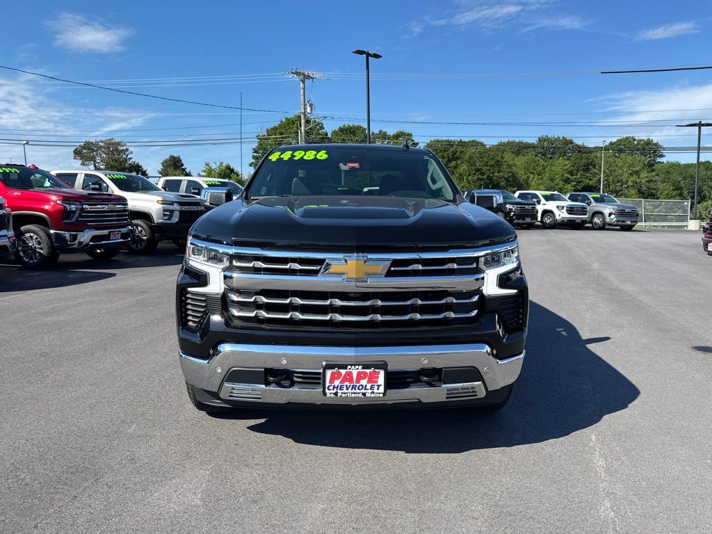 Used 2023 Chevrolet Silverado 1500 LTZ w/ Z71 Off-Road Package AWD/4WD image 10