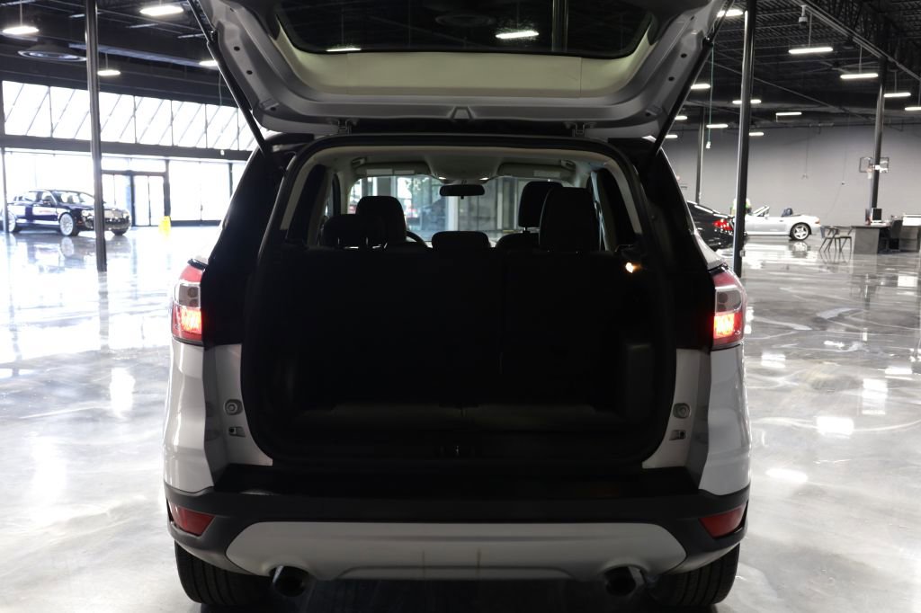 Used 2017 Ford Escape SE AWD/4WD image 26