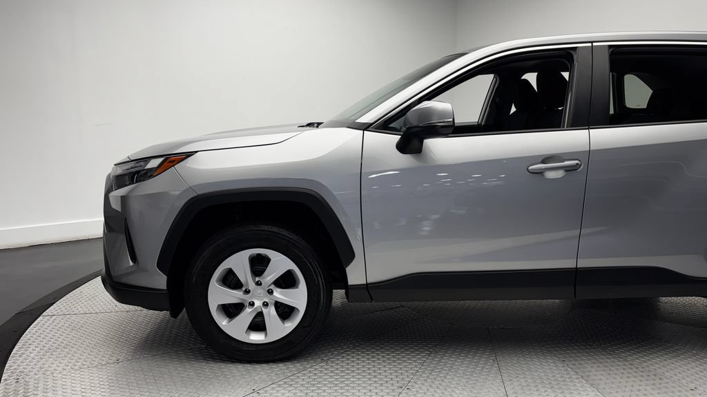 Used 2025 Toyota RAV4 LE FWD image 5