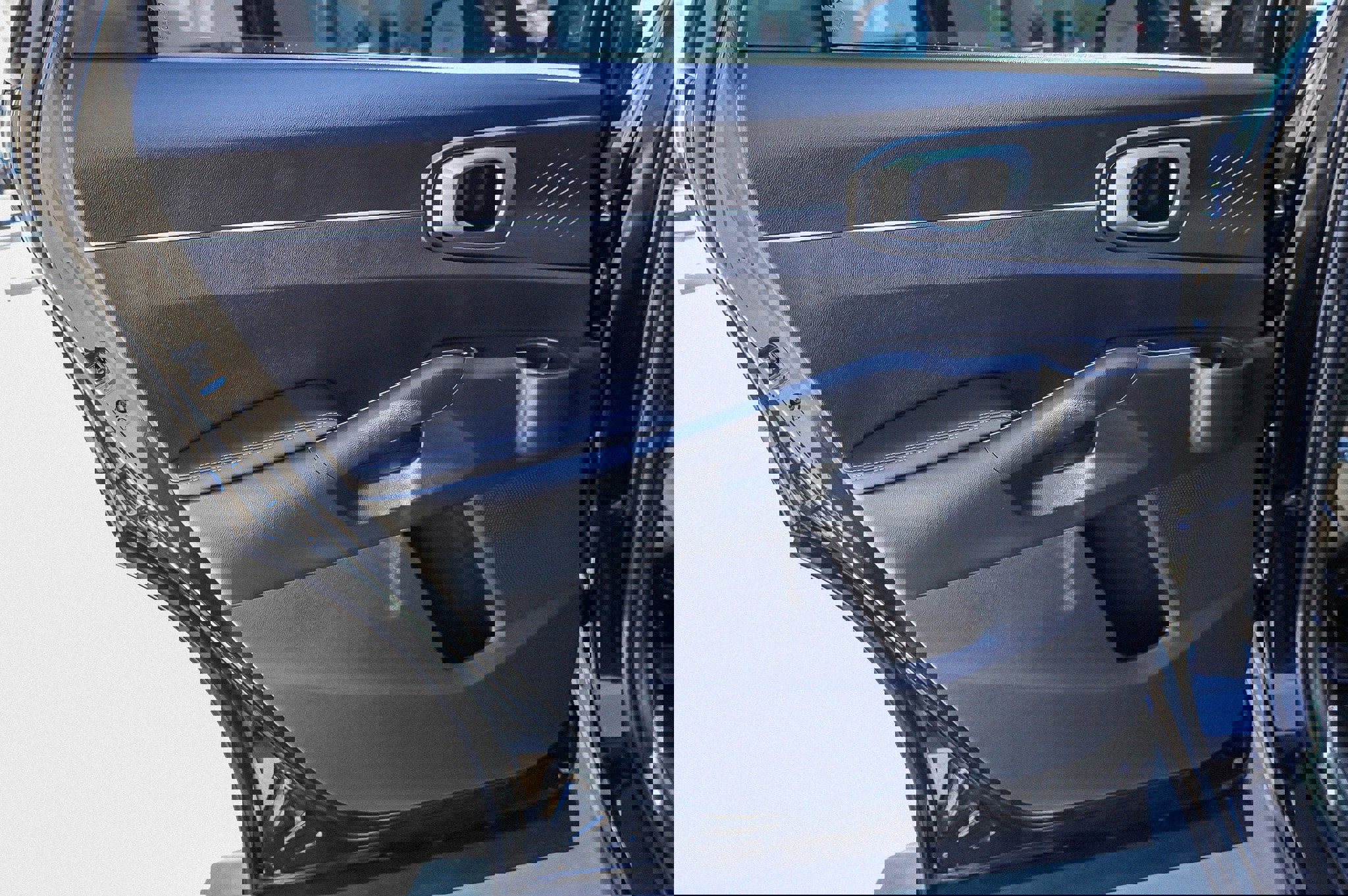 Used 2022 Kia Sorento EX w/ Panoramic Sunroof Package image 24