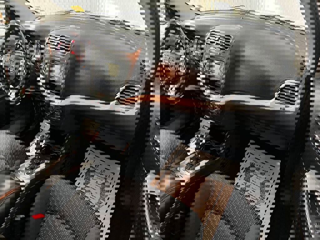 Used 2017 Dodge Journey SXT w/ Comfort/Convenience Group image 3