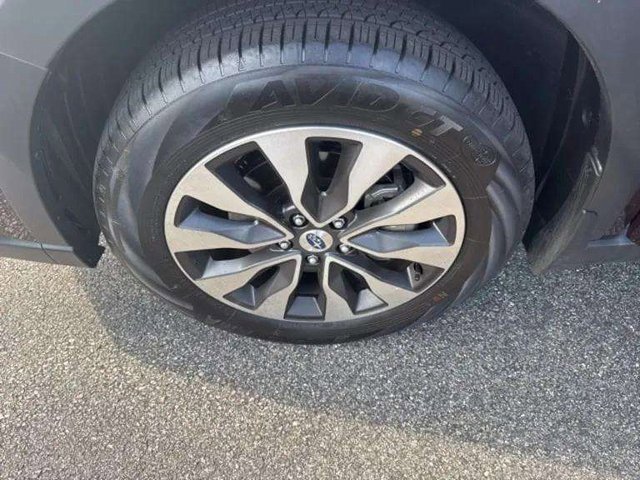Used 2025 Subaru Outback Limited image 32