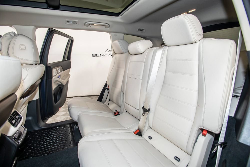 Used 2026 Mercedes-Benz GLS 580 4MATIC image 14