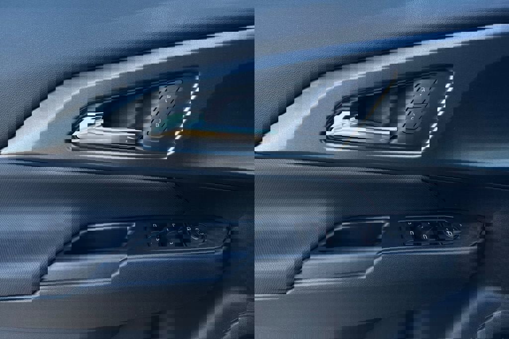 New 2026 Chevrolet Equinox EV LT image 11