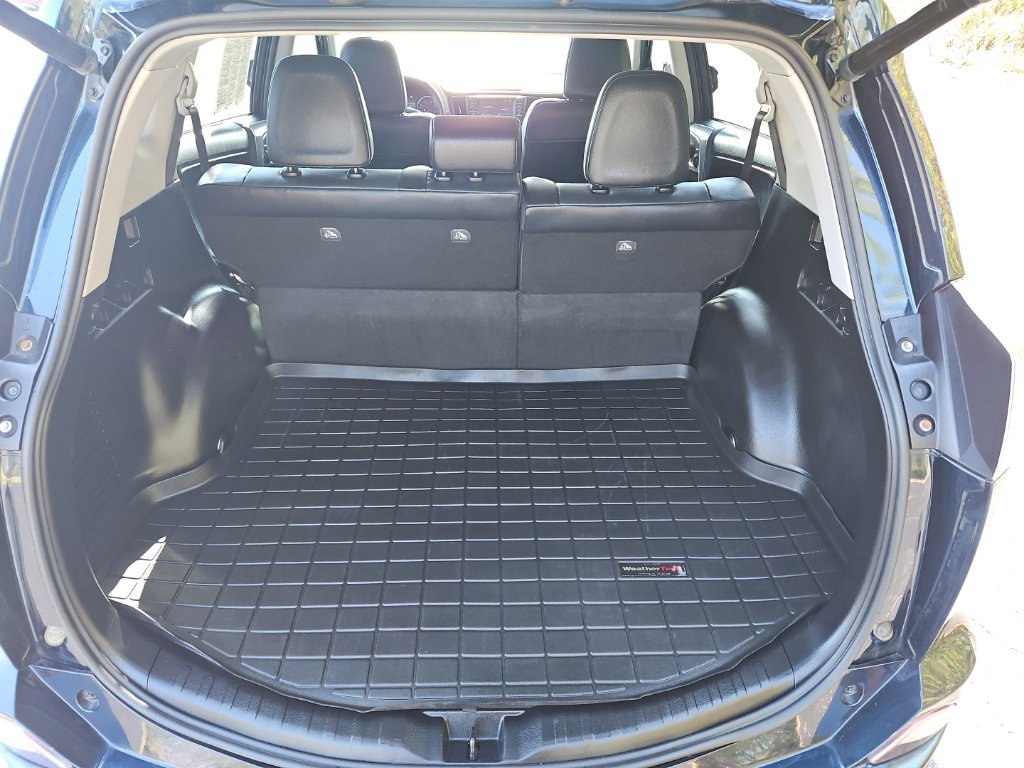 Used 2017 Toyota RAV4 Limited AWD/4WD image 27