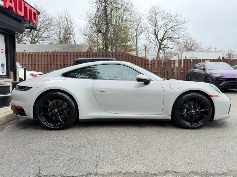 Used 2021 Porsche 911 Carrera image 4