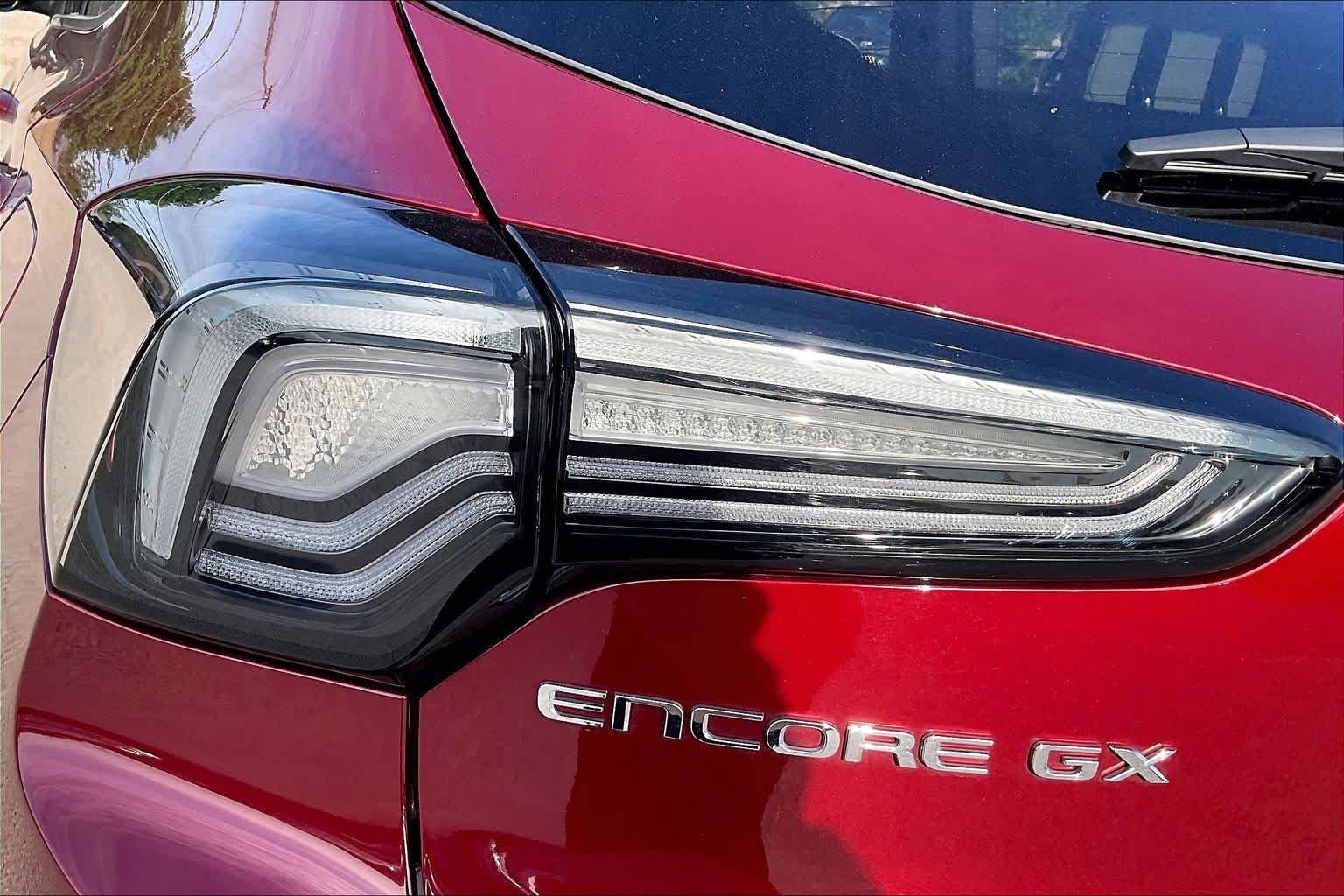 Used 2025 Buick Encore GX Avenir w/ Avenir Technology Package FWD image 29