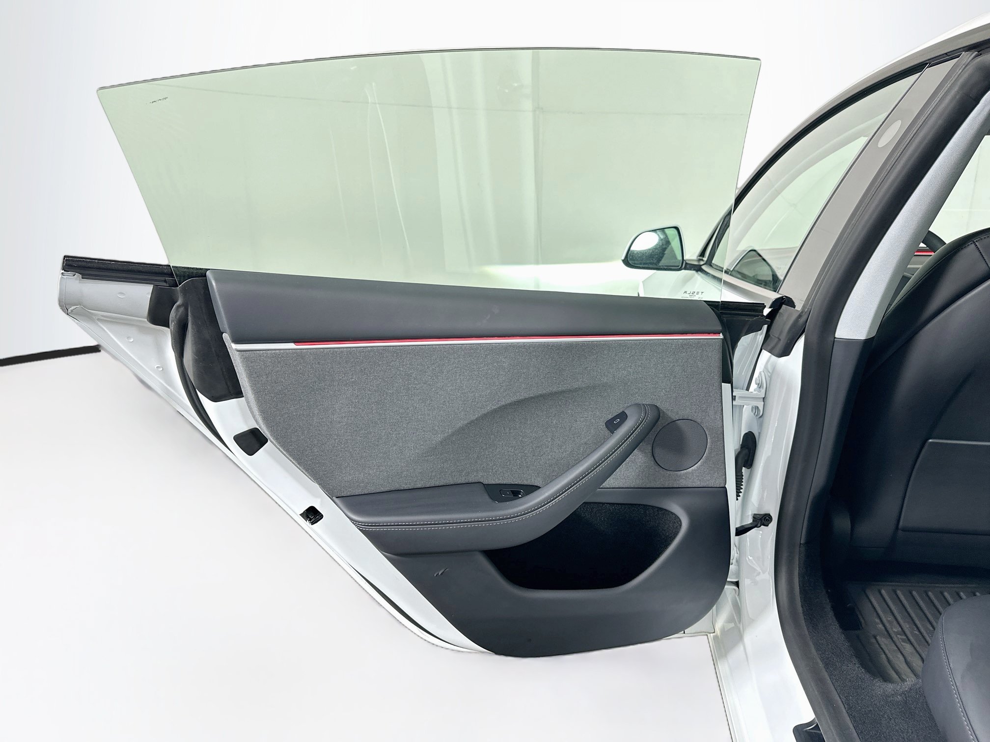 Used 2025 Tesla Model 3 Long Range RWD image 26