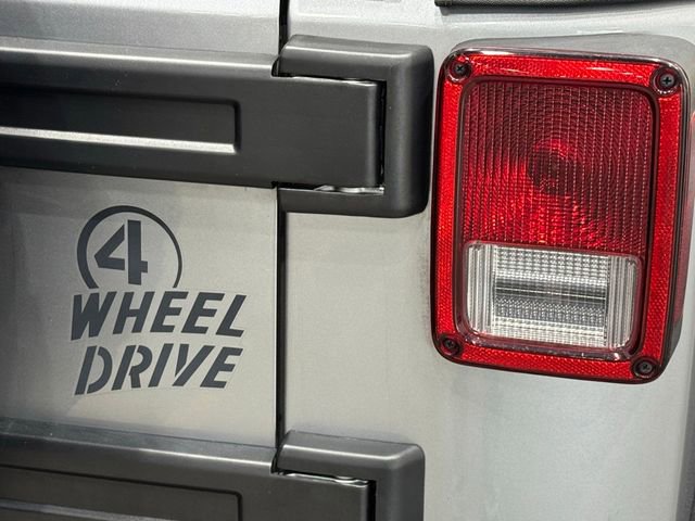 Used 2018 Jeep Wrangler Sport image 34