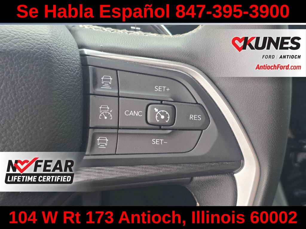 Used 2025 Jeep Grand Cherokee Altitude AWD/4WD image 34