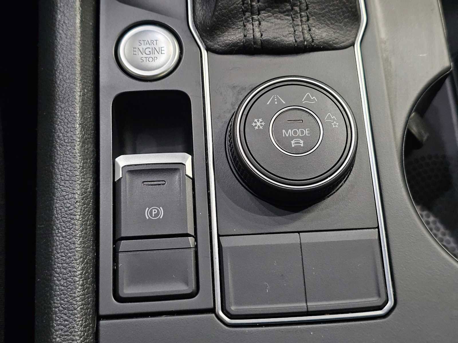 Used 2018 Volkswagen Atlas SE AWD/4WD image 33