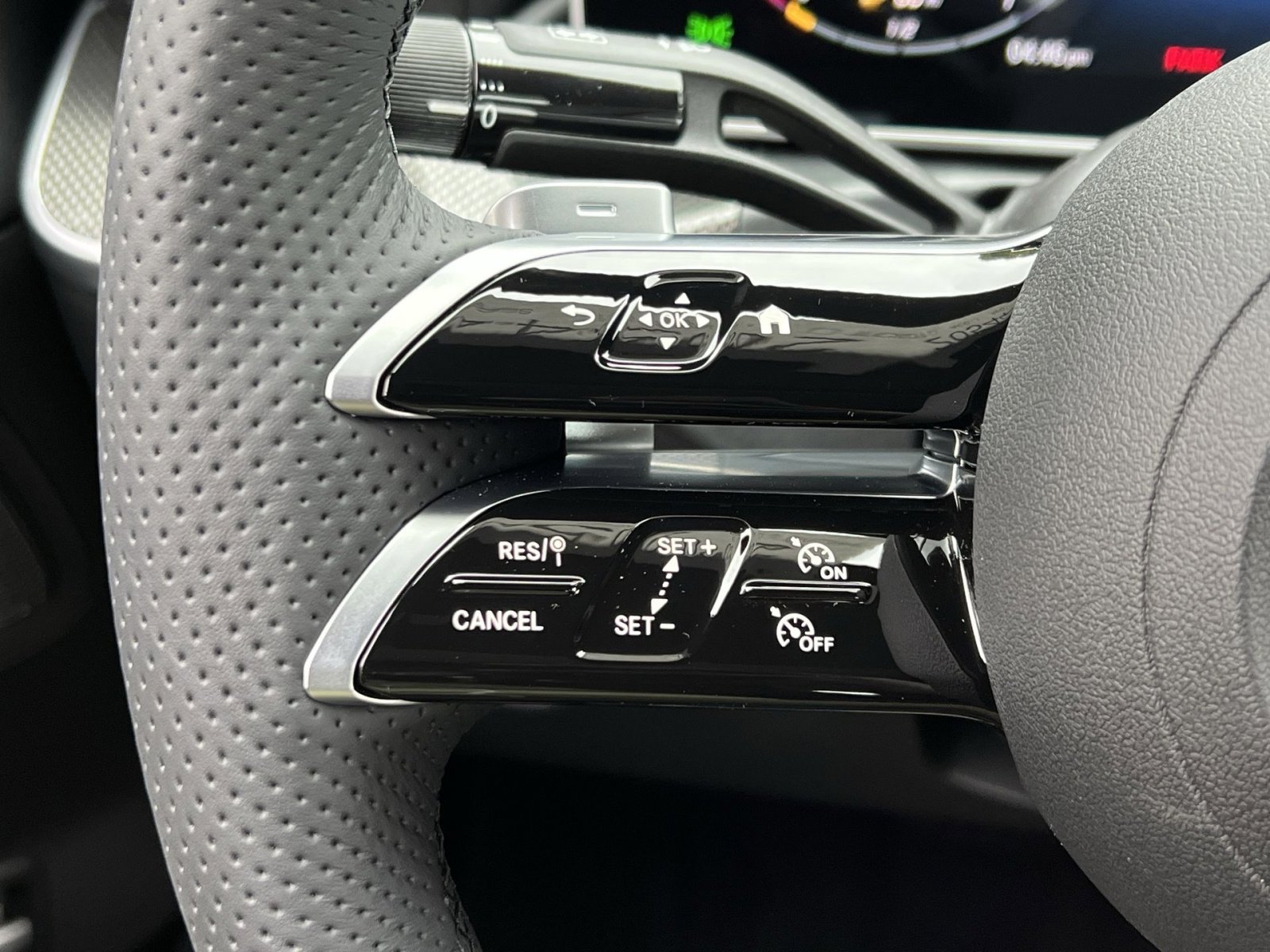 New 2025 Mercedes-Benz C 300 4MATIC Sedan image 30