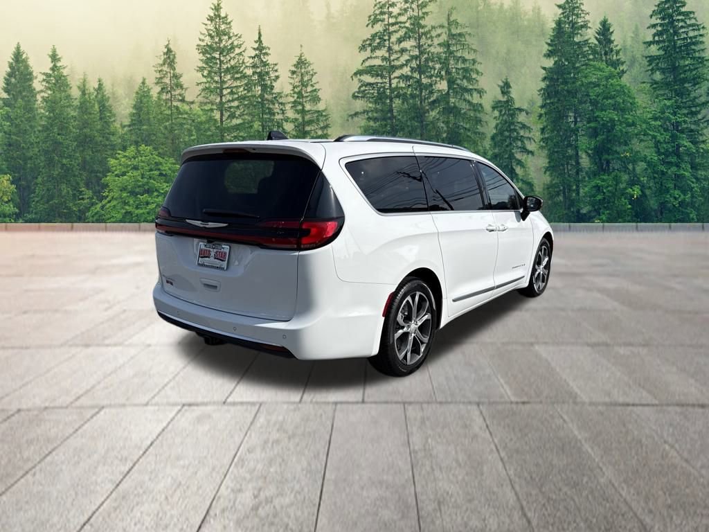New 2026 Chrysler Pacifica Pinnacle image 3