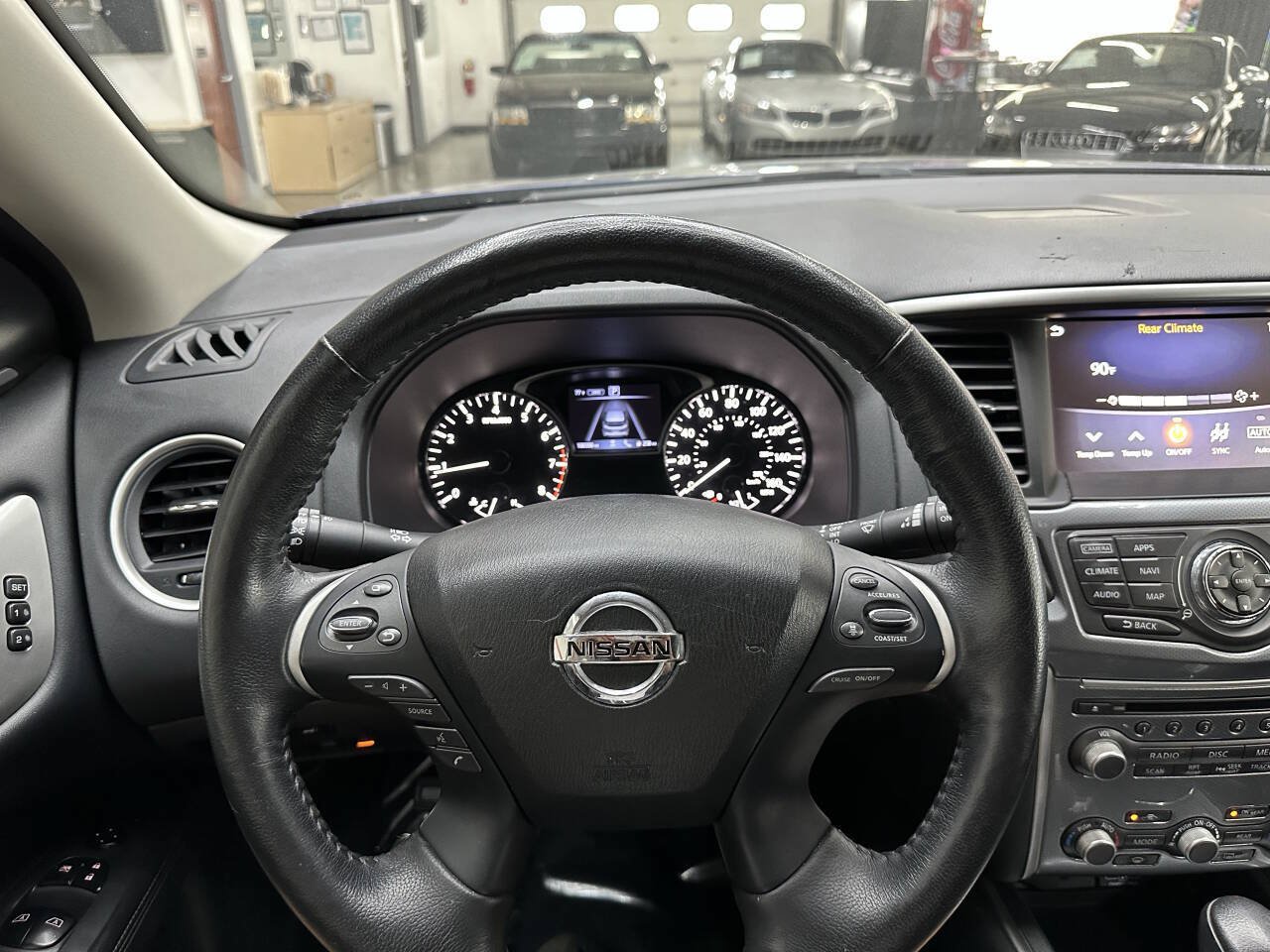 Used 2020 Nissan Pathfinder SL AWD/4WD image 22