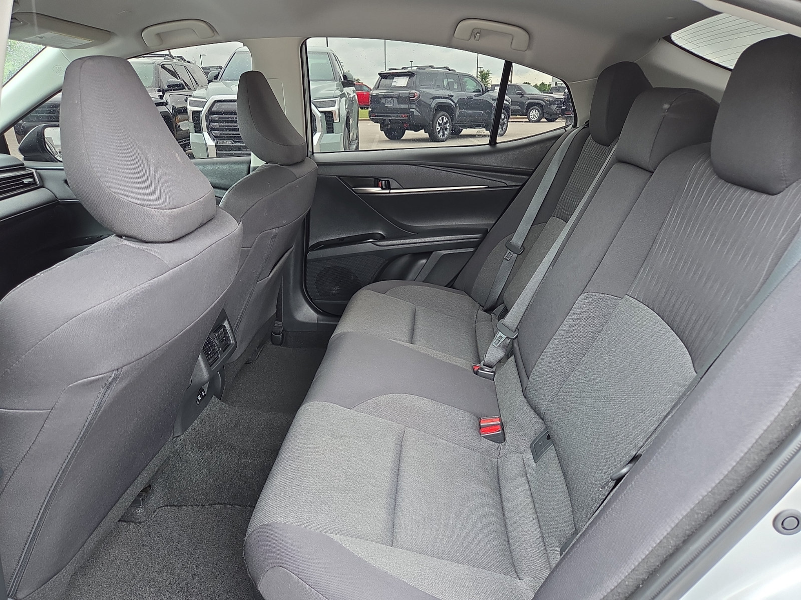 Used 2025 Toyota Camry LE FWD image 9
