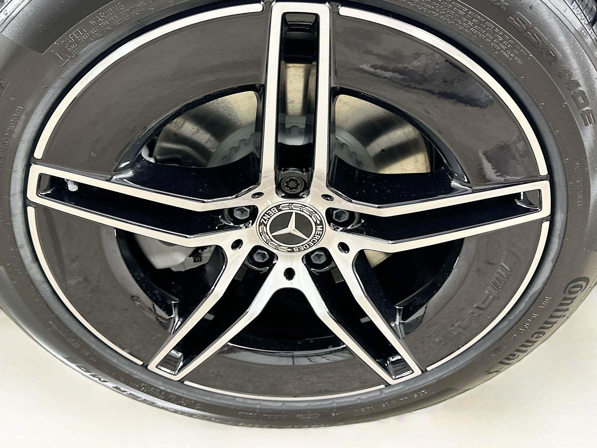 Certified 2025 Mercedes-Benz E 350 4MATIC Sedan image 37