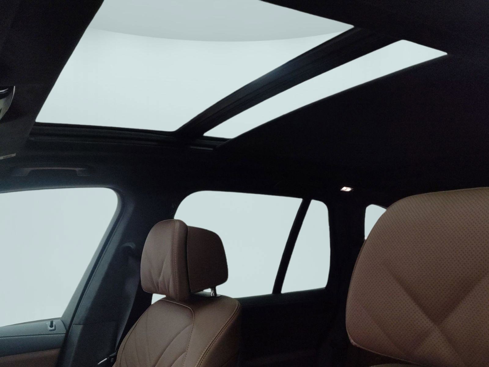 New 2026 BMW X5 xDrive50e w/ M Sport Package image 13