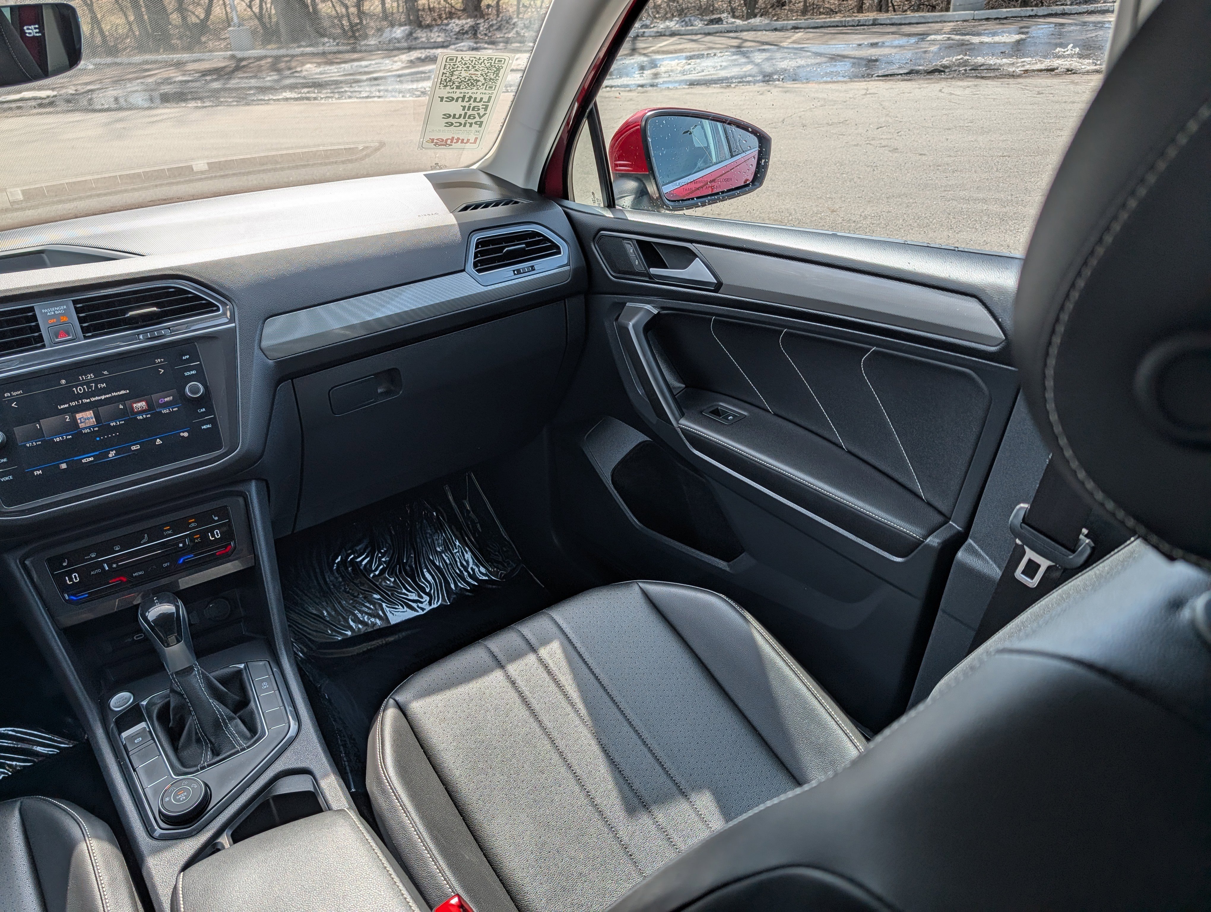 Certified 2022 Volkswagen Tiguan SE AWD/4WD image 11