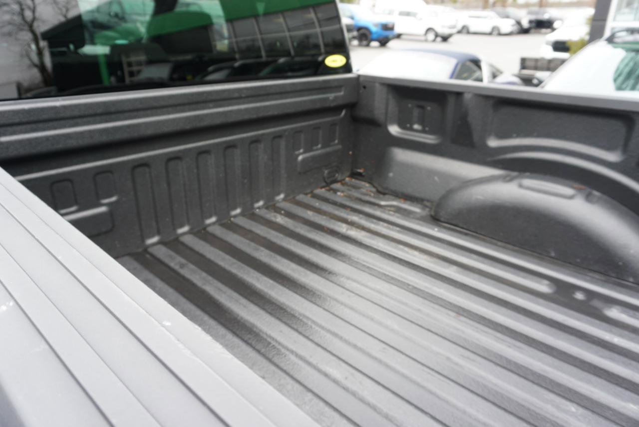 Used 2018 Ford F150 XLT w/ Equipment Group 302A Luxury image 9