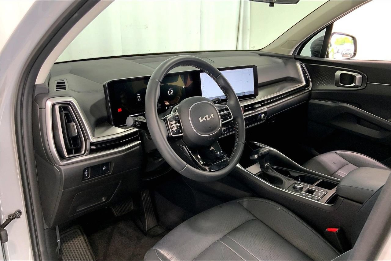 Used 2024 Kia Sorento S w/ Panoramic Sunroof Package AWD/4WD image 14